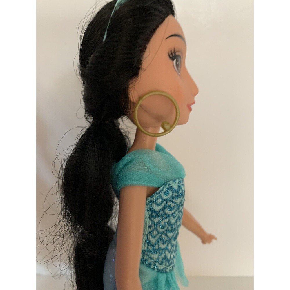 Disney Princess Shimmering Dreams Jasmine and Hasbro Aladdin Dolls - Picture 9 of 12
